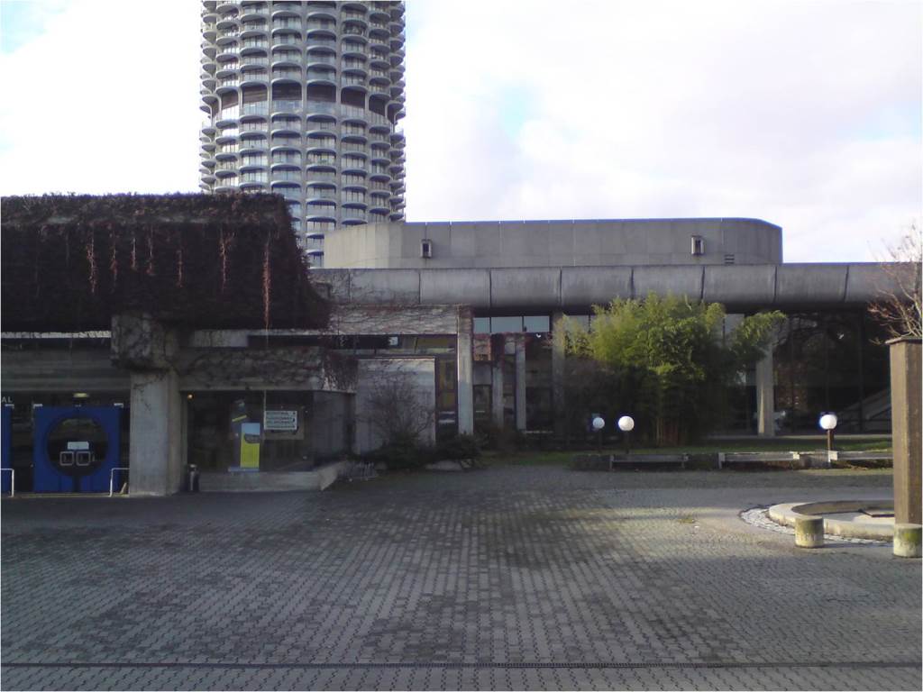 Eingangsbereich vor Sanierung 2008