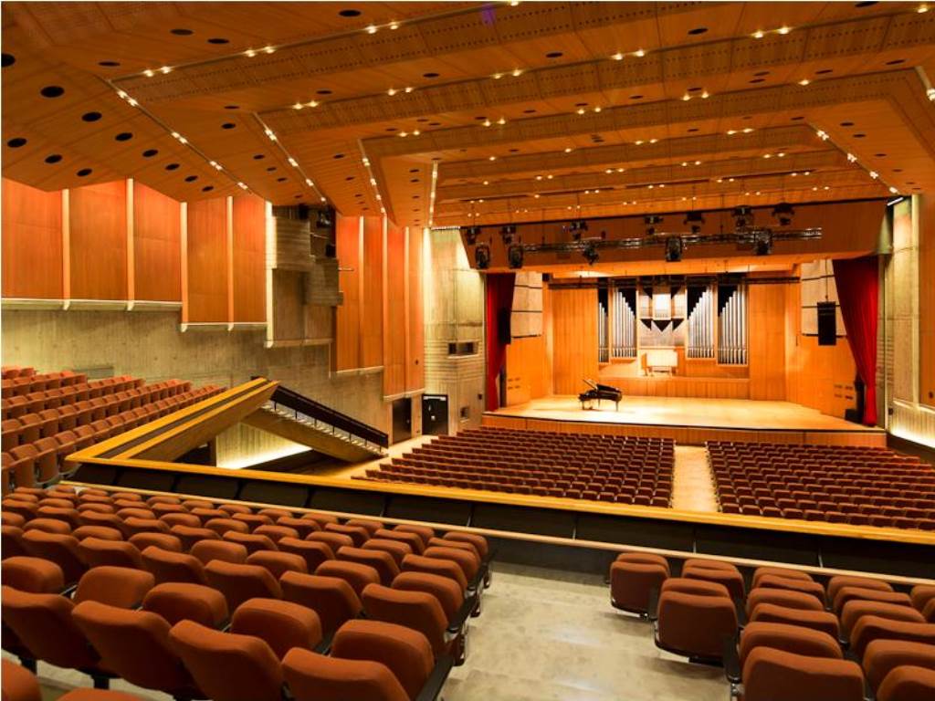 Großer Saal nach Sanierung